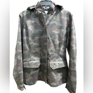 NWOT! ANATOMIE Hooded Camo Utility Jacket